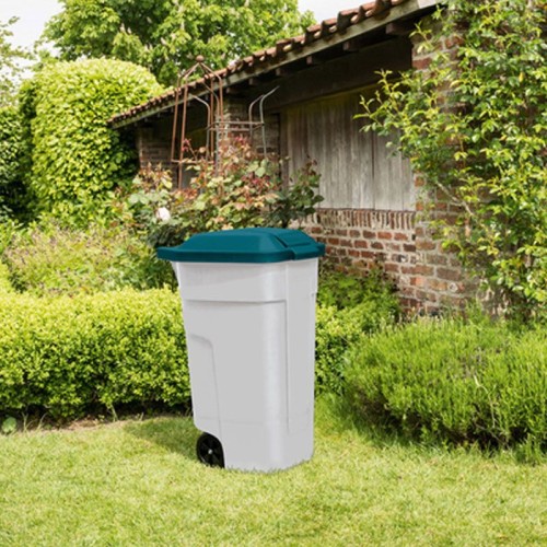 Outdoor waste bins