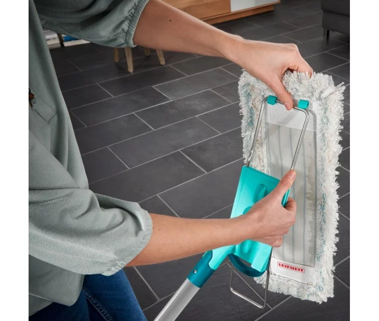 Floor brush with foldable handle in box Profi XL cotton plus 42cm Floor brush with foldable handle in box Profi XL cotton plus 42cm