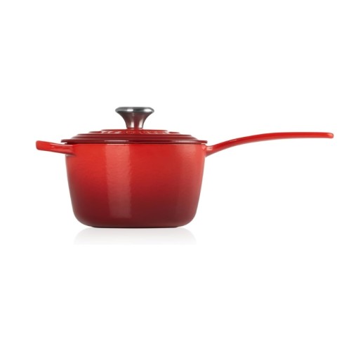 Le Creuset Čuguna mērces katliņš Ø16cm / 1,5L sarkans Le Creuset Čuguna mērces katliņš Ø16cm / 1,5L sarkans