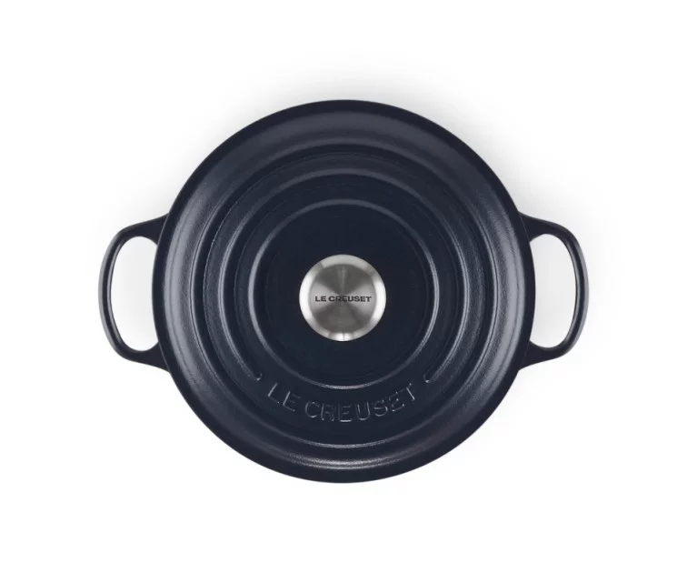 Le Creuset Cast iron pot round Ø20cm / 2,4L dark blue Le Creuset Cast iron pot round Ø20cm / 2,4L dark blue
