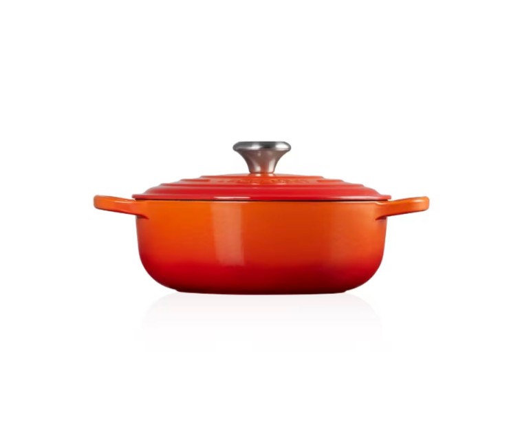 Le Creuset Cast iron round pot Ø24cm / 3.4L orange Le Creuset Cast iron round pot Ø24cm / 3.4L orange