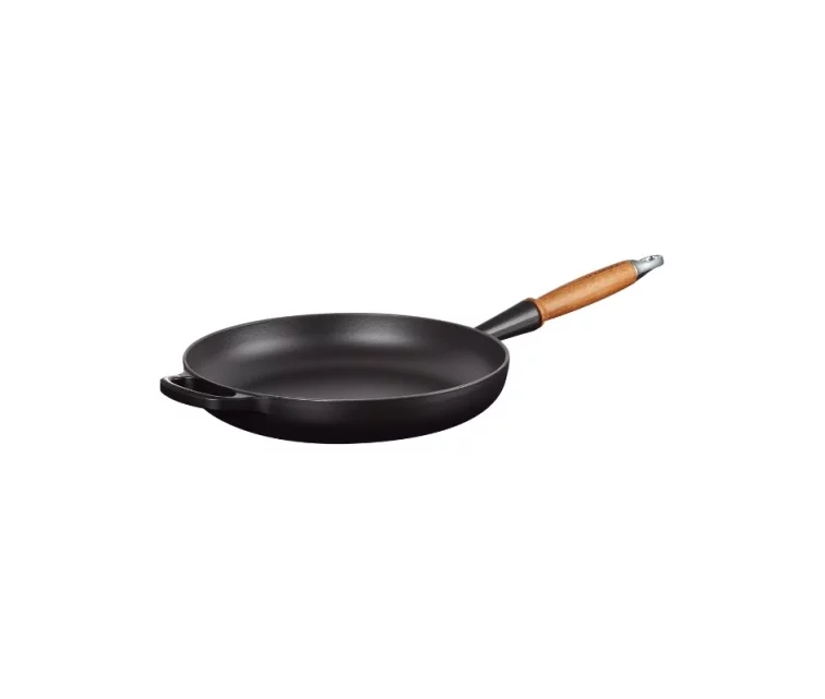 Le Creuset Čuguna panna ar koka rokturi Ø28cm matēti melna Le Creuset Čuguna panna ar koka rokturi Ø28cm matēti melna