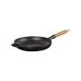 Le Creuset Čuguna panna ar koka rokturi Ø28cm matēti melna Le Creuset Čuguna panna ar koka rokturi Ø28cm matēti melna