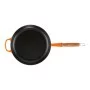 Le Creuset Чугунная сковорода с деревянной ручкой Ø28 см оранжевая Le Creuset Чугунная сковорода с деревянной ручкой Ø28 см оранжевая