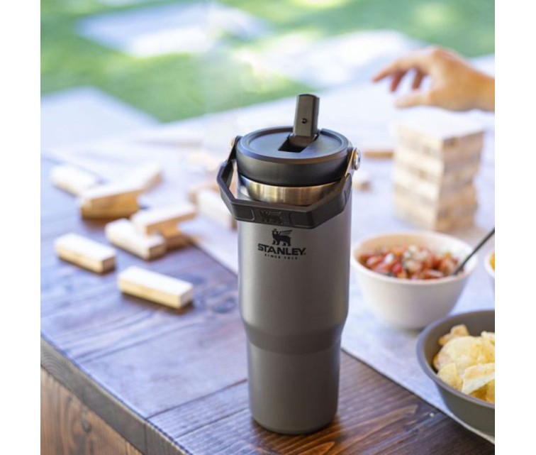 Thermal bottle with straw The IceFlow Flip Straw Tumbler 0,89L dark grey