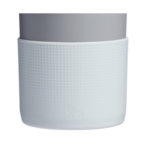 Aizsargpārvalka un salmiņu vāciņu 2 gab. komplekts termokrūzēm 1,18L The Quencher Boot + Straw Topper balts