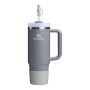 Aizsargpārvalka un salmiņu vāciņu 2 gab. komplekts termokrūzēm 0,89L/0,6L The Quencher Boot + Straw Topper gaiši pelēks