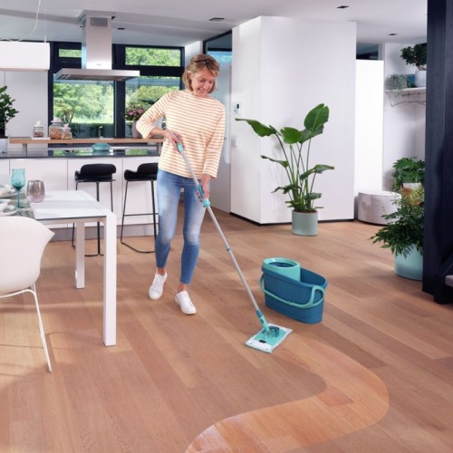 Floors cleaning