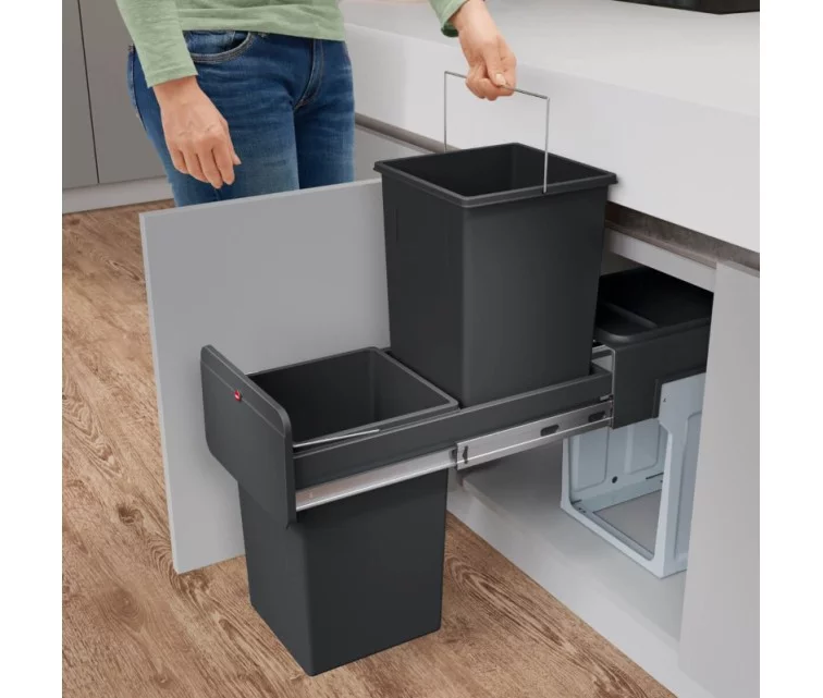 Atkritumu šķirošanas sistēma iebūvējamā EcoLine Design L / 2x14L / melna Atkritumu šķirošanas sistēma iebūvējamā EcoLine Design L / 2x14L / melna