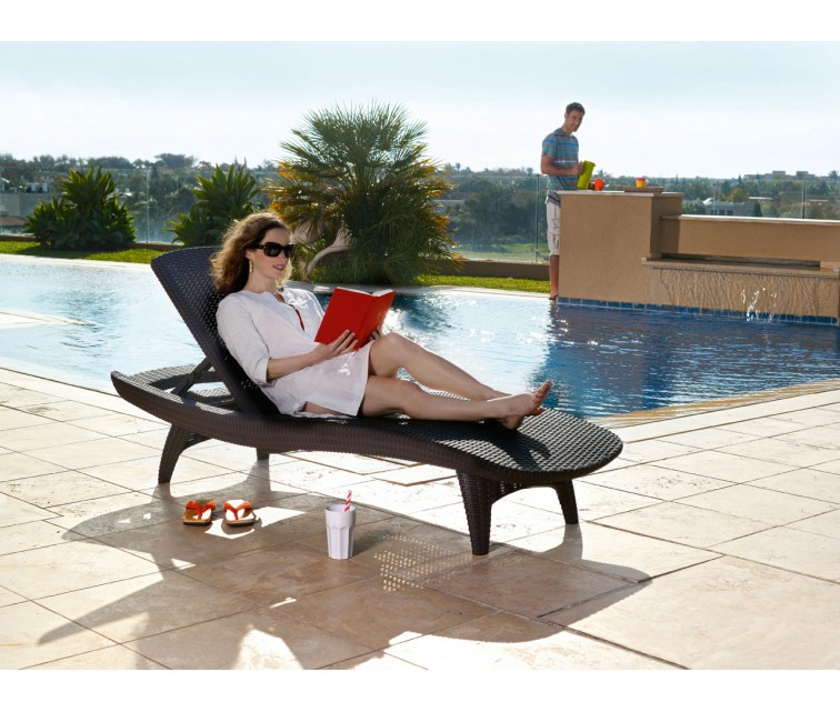 ( DEFECT IN BOTTOM ) Sun lounger Pacific beige