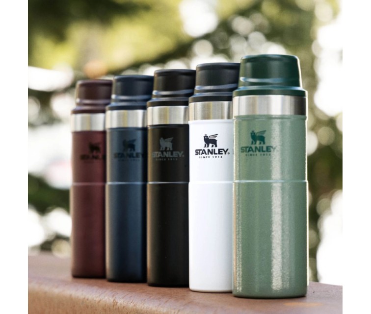 Termokrūze The Trigger-Action Travel Mug Classic 0,47L zaļa Termokrūze The Trigger-Action Travel Mug Classic 0,47L zaļa