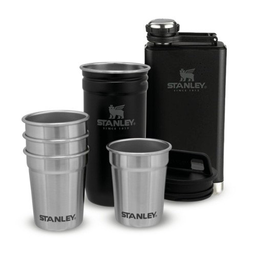 Dāvanu komplekts The Pre-Party Shot Glass + Flask Set, degvīna glāzītes 4gb 50mL un blašķe 0,23L matēts melns Dāvanu komplekts The Pre-Party Shot Glass + Flask Set, degvīna glāzītes 4gb 50mL un blašķe 0,23L matēts melns