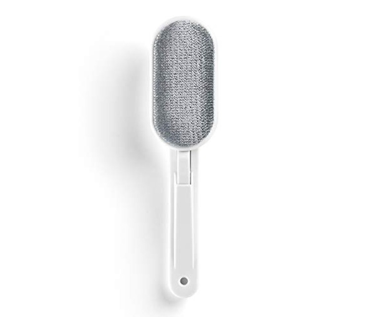 Clothes brush swivel