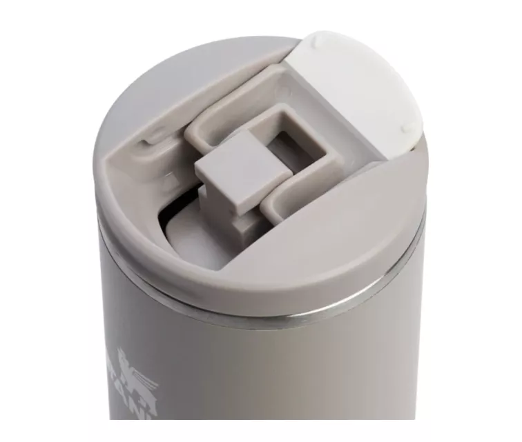 „Transit“ puodelis su atlenkiamu dangteliu, 0,59 l, šviesiai pilkas