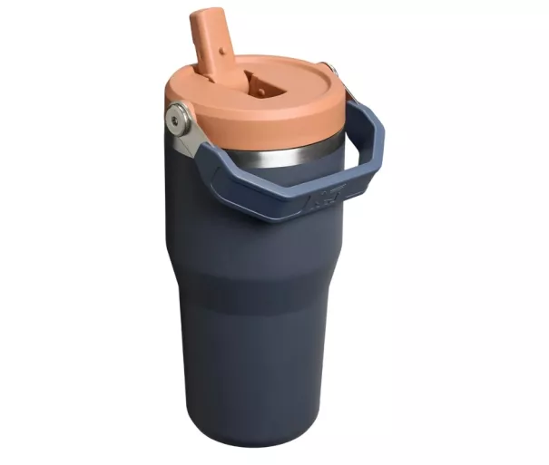 Термокружка с трубочкой IceFlow Flip Straw 2.0 Tumbler 0.59L серого цвета