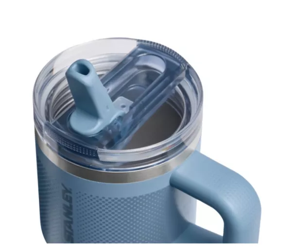 Термокружка с трубочкой The Quencher ProTour Flip Straw Tumbler 0.59L сине-фиолетового цвета