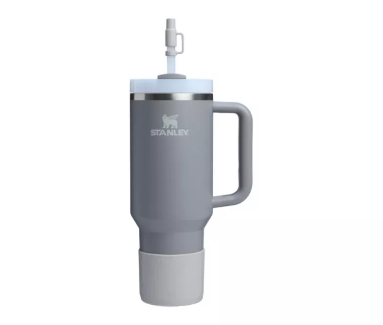 2 apsauginių dangtelių ir šiaudelių rinkinys termoso puodeliams 1,18 l „The Quencher Boot“ + šiaudelio formos dangtelis, šviesiai pilkas