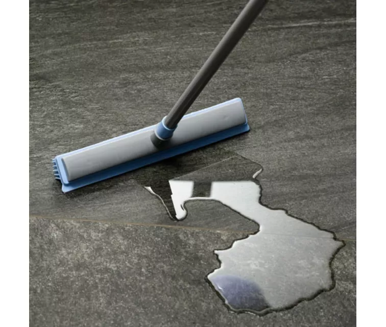 Резиновая щетка для пола с телескопической ручкой BACTERIA STOP