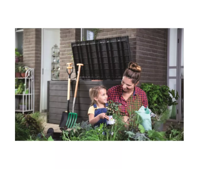 Ontario Storage Box 870L brown