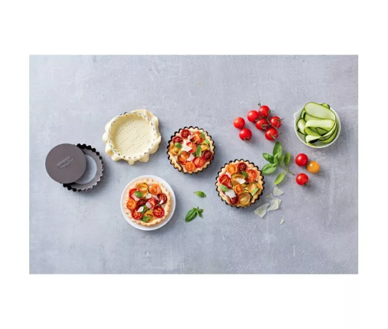 Koogivormide komplekt 4 tk. eemaldatava põhjaga Ø10cm